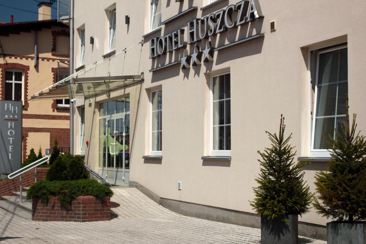 Hotel Huszcza Мронгово Экстерьер фото