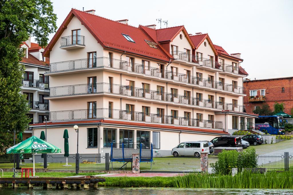 Hotel Huszcza Мронгово Экстерьер фото